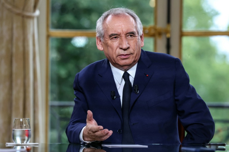 Le Premier ministre François Bayrou lors d'une interview télévisée en direct diffusée sur les chaînes d'information LCI, CNews, BFMTV et FranceInfo TV, à l'Hôtel de Matignon à Paris, le 31 août 2025