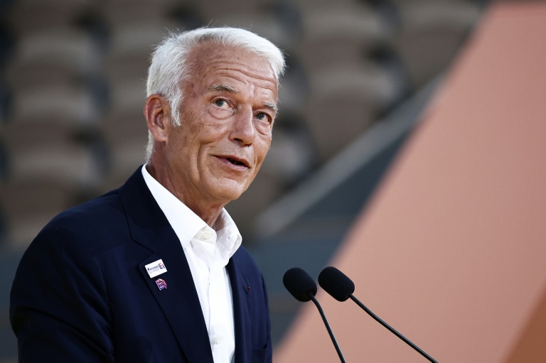 Le patron du Medef Patrick Martin donne un discours, à Paris, le 28 juillet 2025