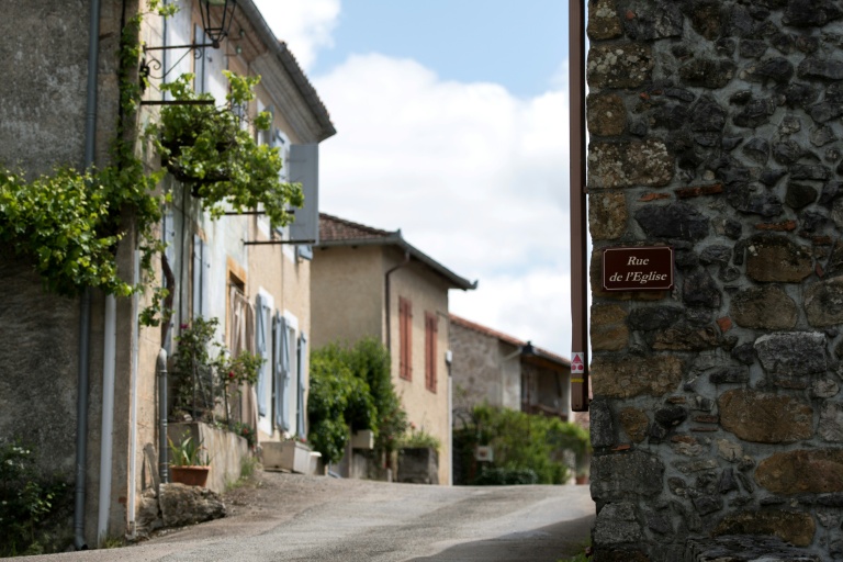 Là où les besoins en logements sociaux sont de plus en plus nécessaires, ce sont dans les zones prisées, où la demande et les prix explosent, comme les abords d'aires urbaines ou les régions touristiques