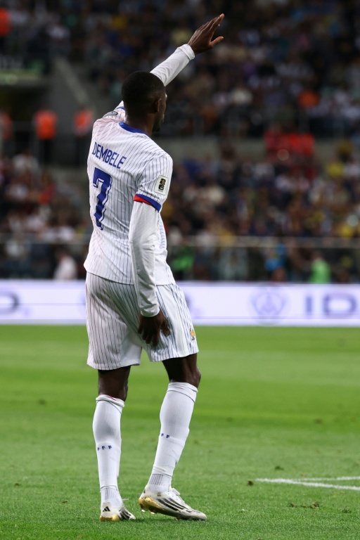 L'attaquant français Ousmane Dembélé blessé lors du match de qualifications à la Coupe du monde 2026 contre l'Ukraine, le 5 septembre 2025 à Wroclaw (Pologne).