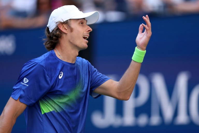 L'Australien Alex de Minaur en quarts de finale de l'US Open contre le Canadien Felix Auger-Aliassime le 3 septembre 2025 à New York