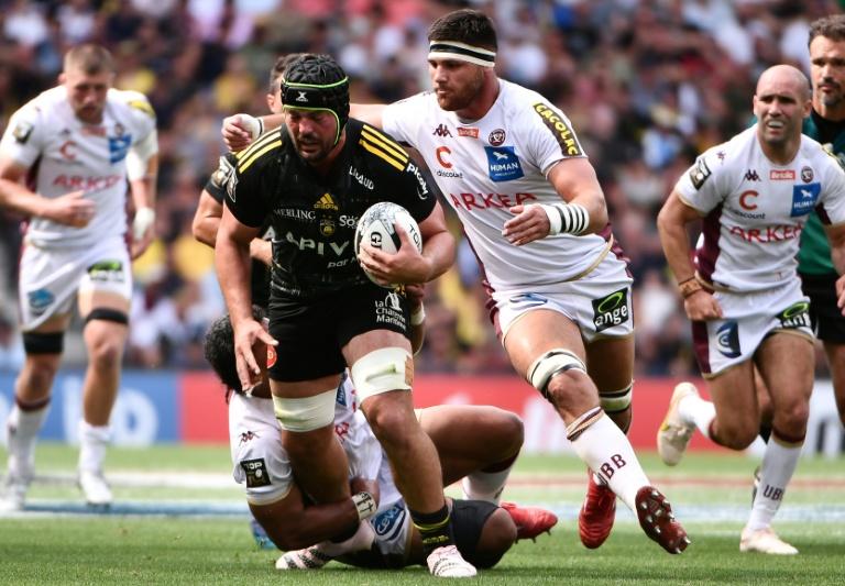 La Rochelle de Grégory Alldritt (balle en main) et Bordeaux-Bègles, opposés à San-Sebastian le 10 juin 2023, se retrouvent cette fois-ci pour l'ouverture du Top 14 samedi à Chaban
