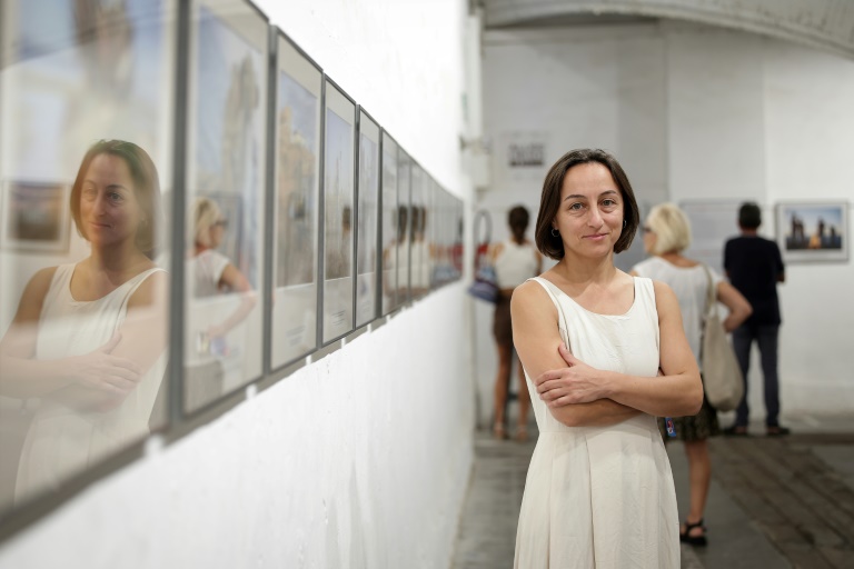 La photographe arménienne Anush Babajanyan au festival Visa pour l'Image à Perpignan, le 2 septembre 2025