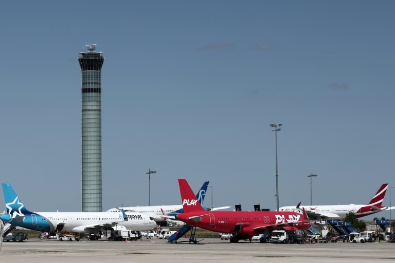 Des avions sur le tarmac de l'aéroport Roissy-Charles-de-Gaulle, au nord de Paris, le 3 juillet 2025