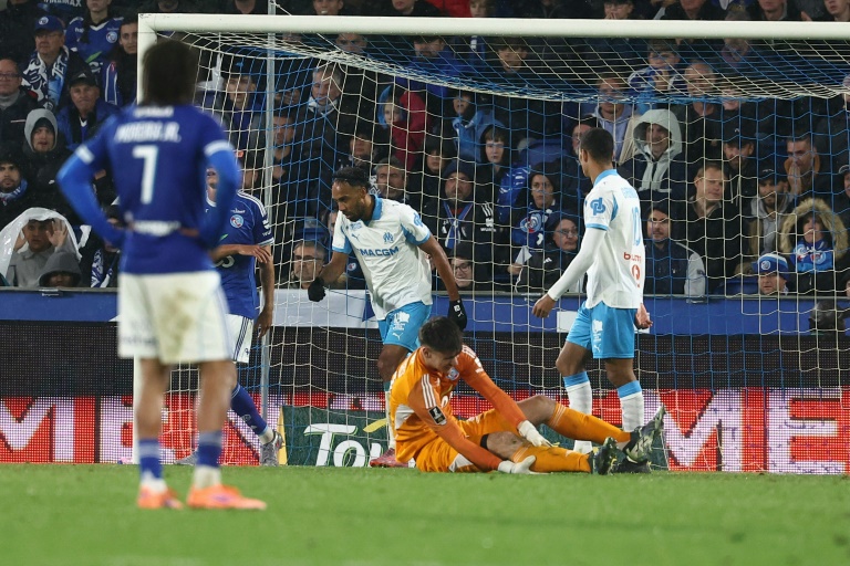 Strasbourg encaisse une but de l'attaquant de Marseille Pierre-Emerick Aubameyang, le 26 septembre 2025 à la Meinau