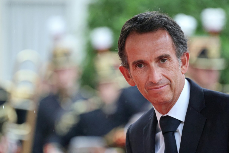 Le PDG du groupe français Carrefour, Alexandre Bompard, arrive au palais de l'Elysée, à Paris, le 5 juin 2025