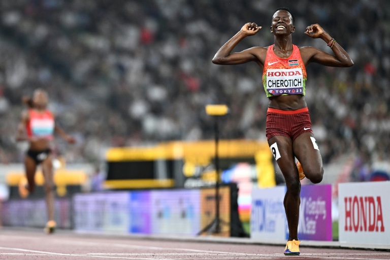 La Kenyane Faith Cherotich remporte le 3.000 m steeple lors des Mondiaux de Tokyo, le 17 septembre 2025
