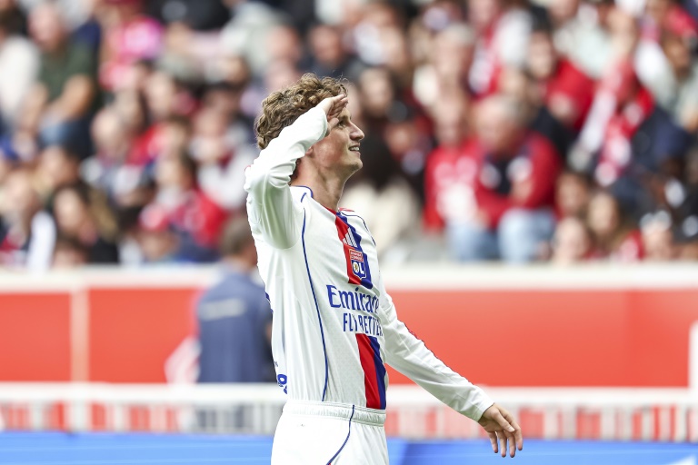 Le milieu anglais Tyler Morton auteur de l'unique but du match remporté par l'OL contre Lille à Villeneuve-d'Ascq, le 25 septembre 2025