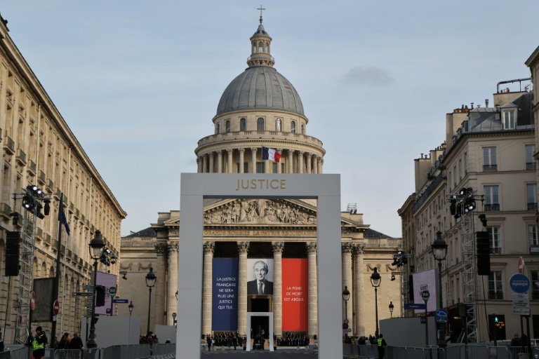 Une répétition a lieu à la veille de la cérémonie d'intronisation de l'ancien avocat et ministre français de la Justice Robert Badinter, qui sera inhumé au Panthéon, à Paris, le 8 octobre 2025