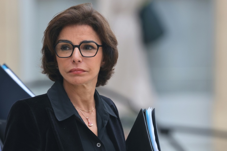 La ministre française de la Culture Rachida Dati quitte le palais de l'Elysée après une réunion, le 3 septembre 2025
