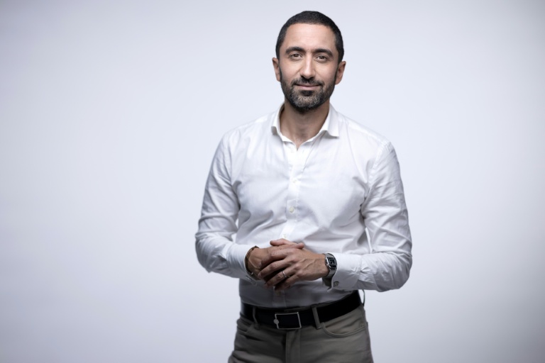 Le médecin et animateur Jimmy Mohamed dans le studio de l'AFP à Paris, le 5 septembre 2024