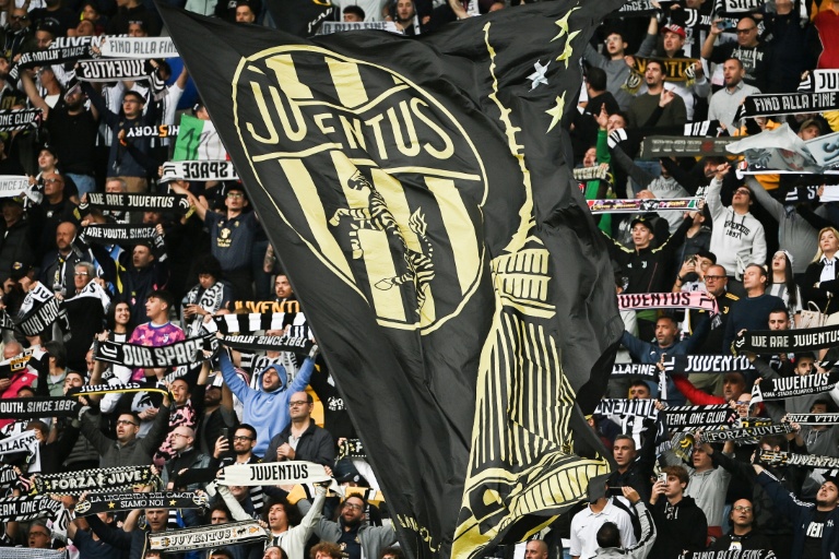 Des supporters de la Juventus Turin avant le match du Championnat d'Italie contre l'Atalanta le 27 septembre 2025 à l'Allianz stadium