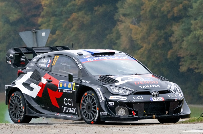 La Toyota pilotée par Sebastien Ogier dans la 9e spéciale du rallye d'Europe centrale, avant son accident samedi.