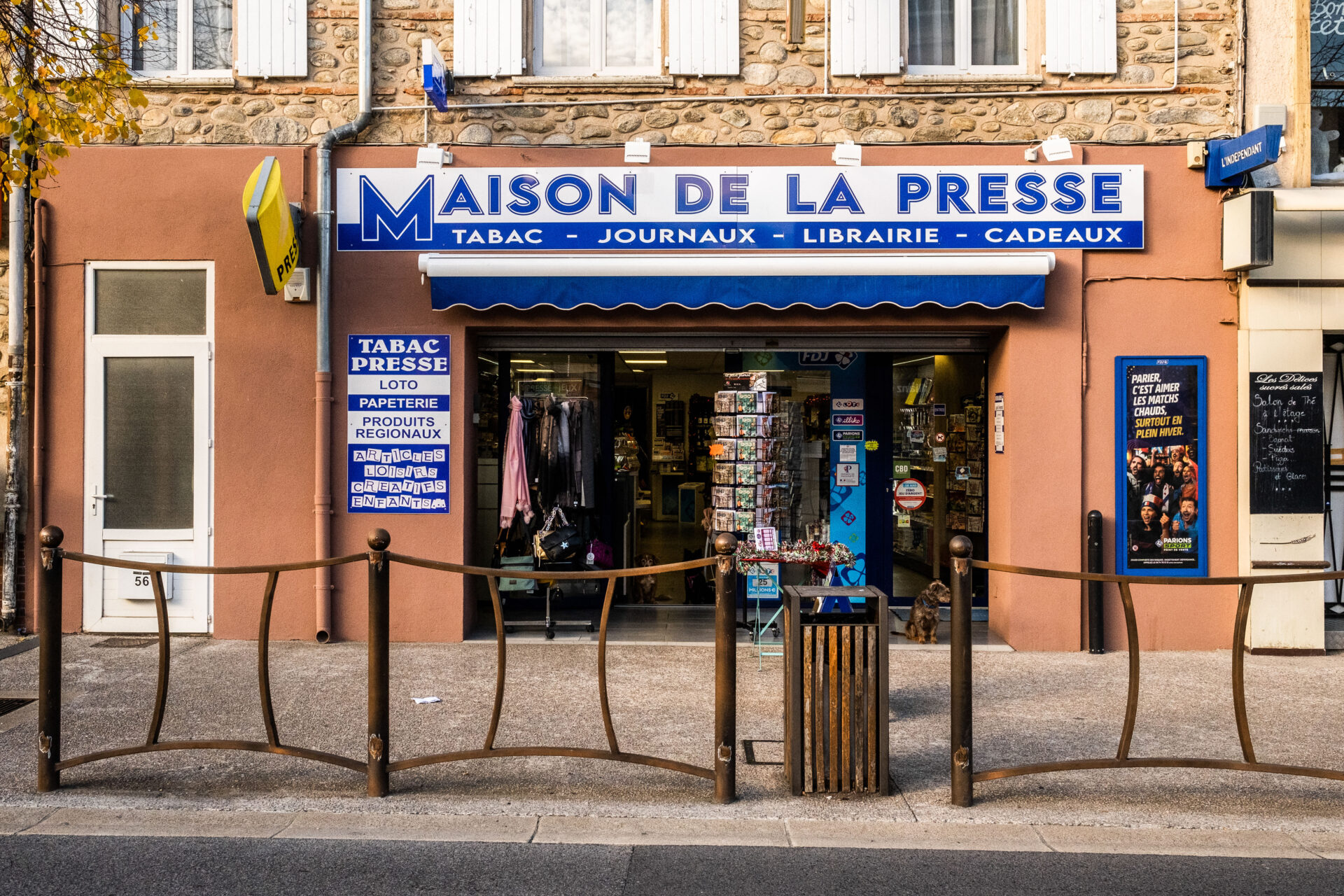Devanture d'un établissement de l'enseigne Maison de la Presse (Photo by Jc Milhet / Hans Lucas via AFP)