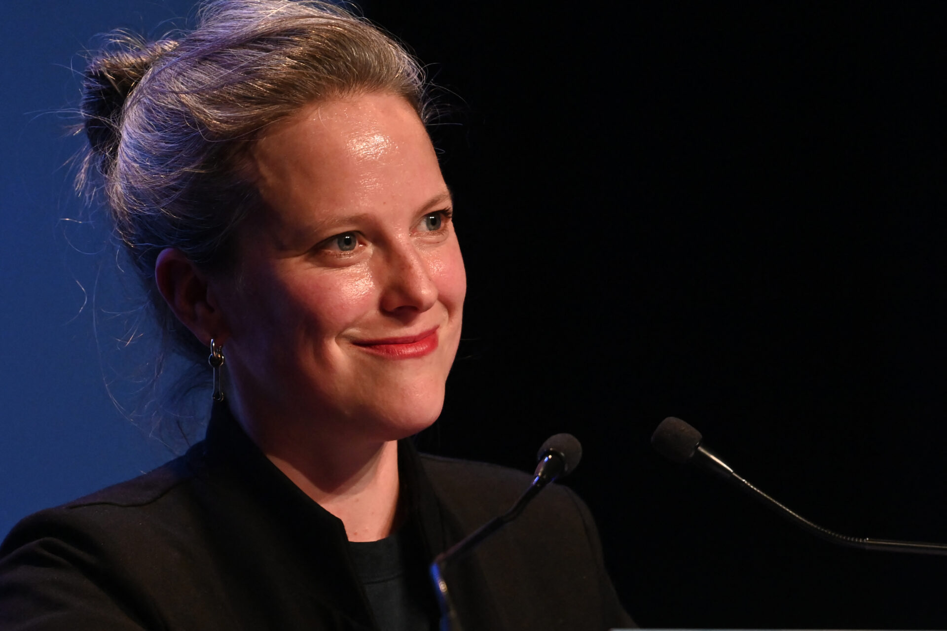 Lucie Castets arrive au ministère de l'Économie