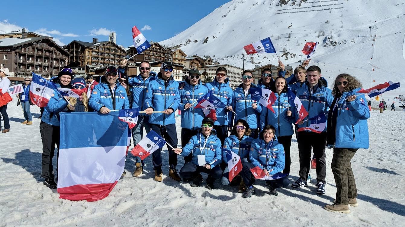 L'équipe de France d'hiver de sports adaptés.