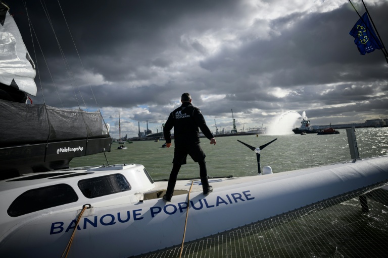 Armel Le Cléac'h au départ de la Transat Café L'Or au large du Havre le 26 octobre 2025
