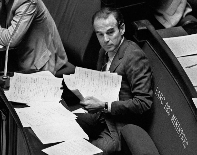Le ministre de la Justice, Robert Badinter, à l'Assemblée nationale lors de l'examen de son projet de loi sur l'abolition de la peine de mort, le 17 septembre 1981 à Paris