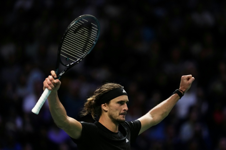 L'Allemand Alexander Zverev après sa victoire contre Camilo Ugo Carabelli au  Masters 1000 de Paris à la Défense Arena de Nanterre, le 29 octobre 2025