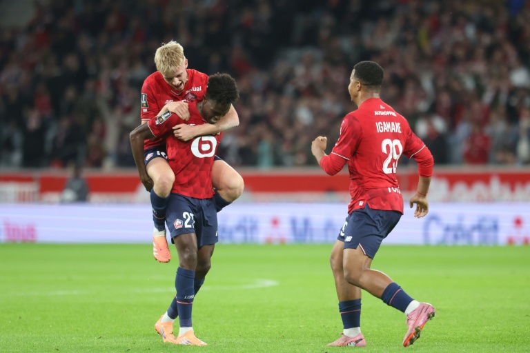 Les Lillois restent sur un large succès (6-1) sur Metz, avec notamment des buts de Felix Correia, Hakon Haraldsson et Hamza Igamane à Villeneuve-d'Ascq, le 26 octobre 2025