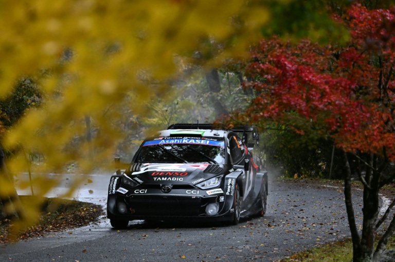 Elfyn Evans (Toyota) lors de la spéciale 16 du rallye du Japon, le 9 novembre 2025 dans la préfecture d'Aichi