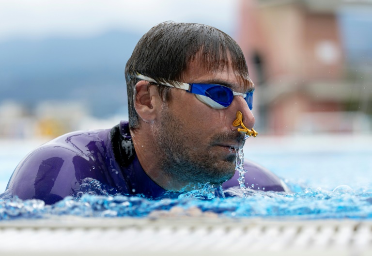L'apnéiste croate Vitomir Maricic lors d'un entraînement dans la piscine de Rijeka le 4 octobre 2025 en Croatie