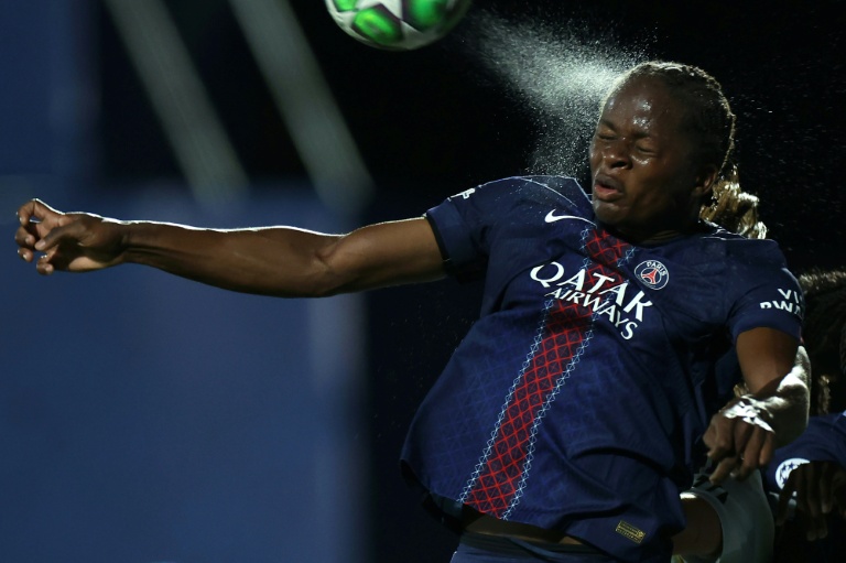 La Parisienne Merveille Kanjinga Nanguji en action face au Real Madrid, lors de la 2e journée de la Ligue des champions le 16 octobre 2025 au Campus de Poissy