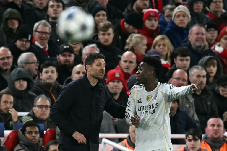 Le Real Madrid de Xabi Alonso et Vinicius Junior restent sur une défaite à Liverpool en Ligue des champions, le 4 novembre 2025