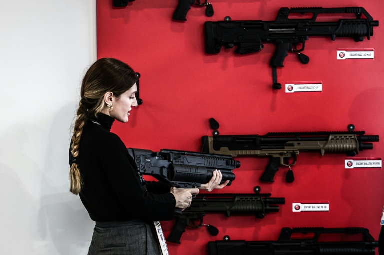 Au salon Milipol à Villepinte, près de Paris, le 18 novembre 2025