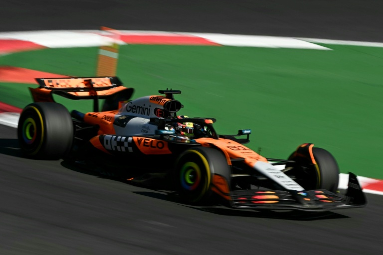 L'Australien Oscar Piastri au volant de sa McLaren au GP de Formule 1 du Mexique, le 26 octobre 2025 à Mexico