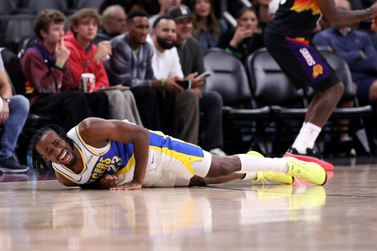 Aaron Nesmith, blessé, lors du match NBA des Indiana Pacers contre les Phoenix Suns, le 13 novembre 2025 à Phoenix