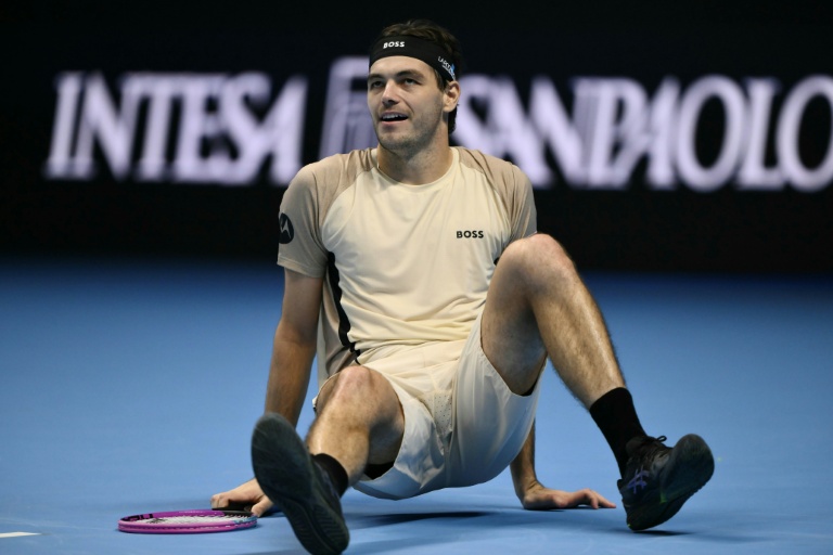 L'Américain Taylor Fritz durant son match face à l'Espagnol Carlos Alcaraz en phase de poules du Masters ATP le 11 novembre 2025 à Turin