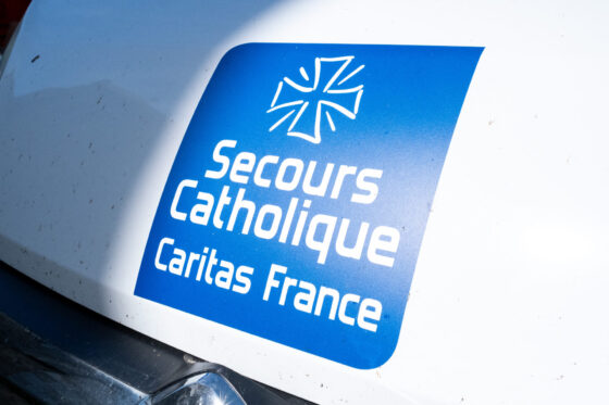 Le Secours Catholique alerte sur une pauvreté record en France (Photo de Martin Bertrand / Hans Lucas via AFP)