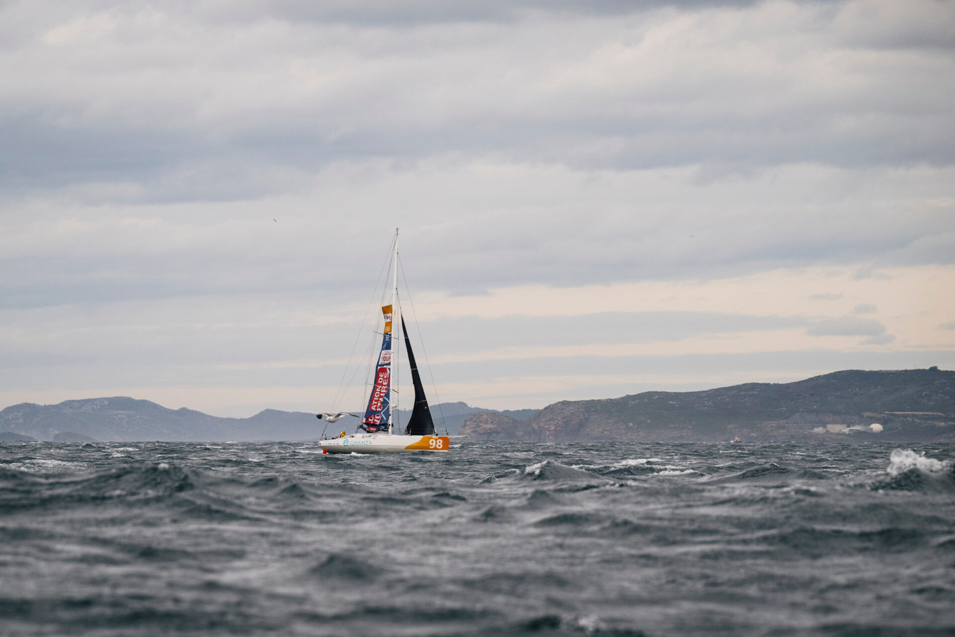 Le Class 40 Rêve à Perte De Vue – Qwanza, skippers Joël Paris et Goulven Marie
