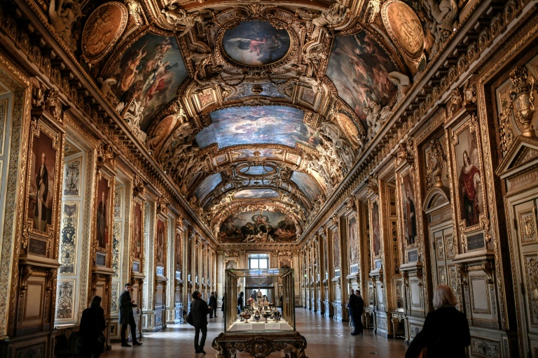 La galerie d'Apollon au musée parisien du Louvre, où on été dérobés plusieurs joyaux le 19 octobre 2025
