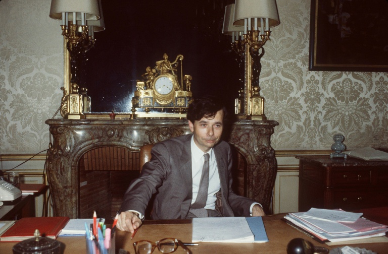 Louis Schweitzer, alors chef de cabinet de Laurent Fabius, à Matignon, le 20 juillet 1984 à Paris