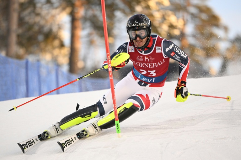 Paco Rassat lors de la première manche du slalom de Levi (Finlande), en ouverture de la coupe du monde de la spécialité, le 16 novembre 2025