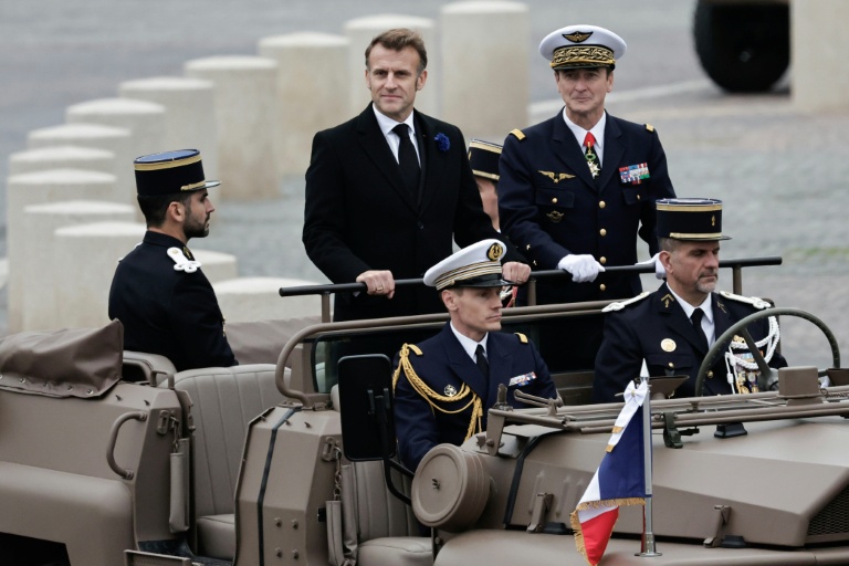 Ukraine / Macron / Service militaire