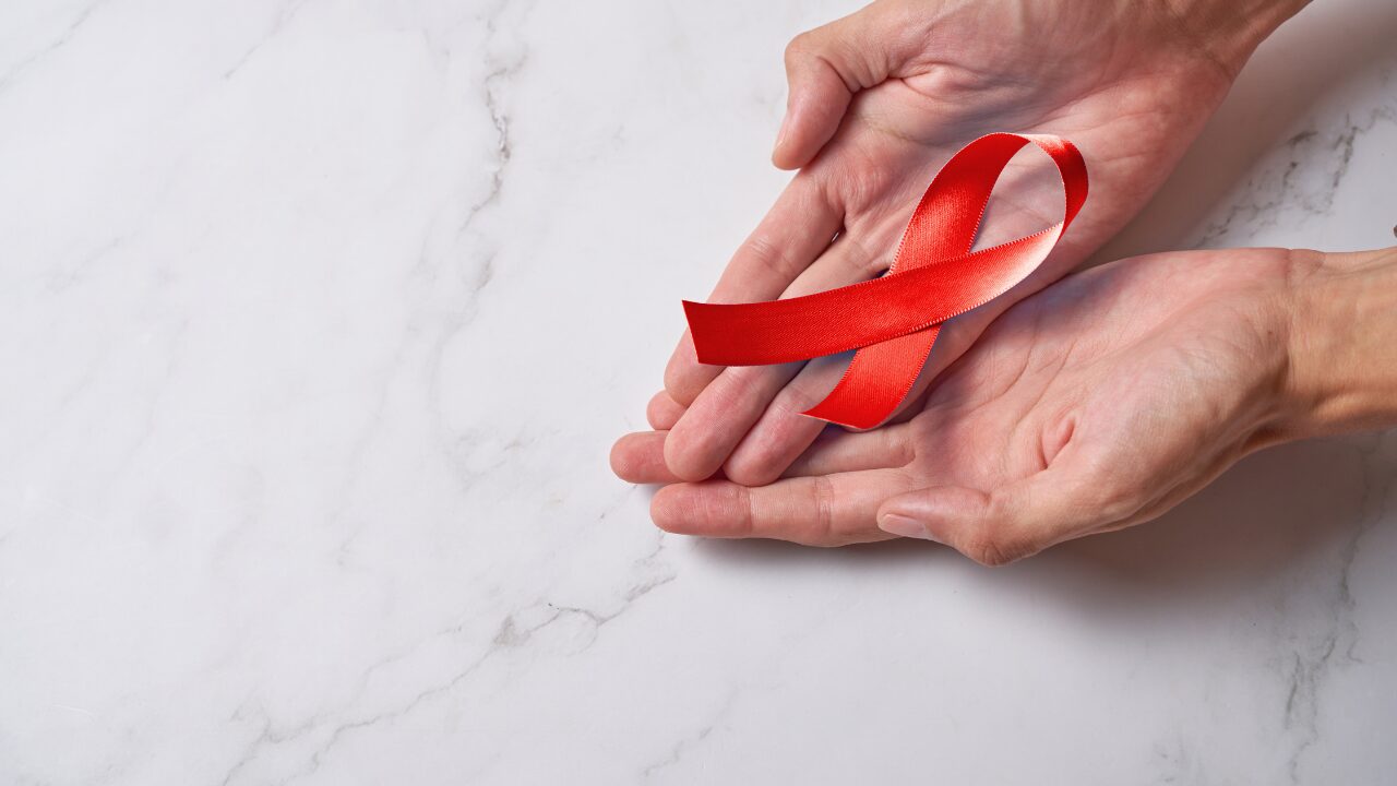 Sida : explosion de la séropositivité chez les 15-24 ans (Fabián Montaño de Fabian Montaño)