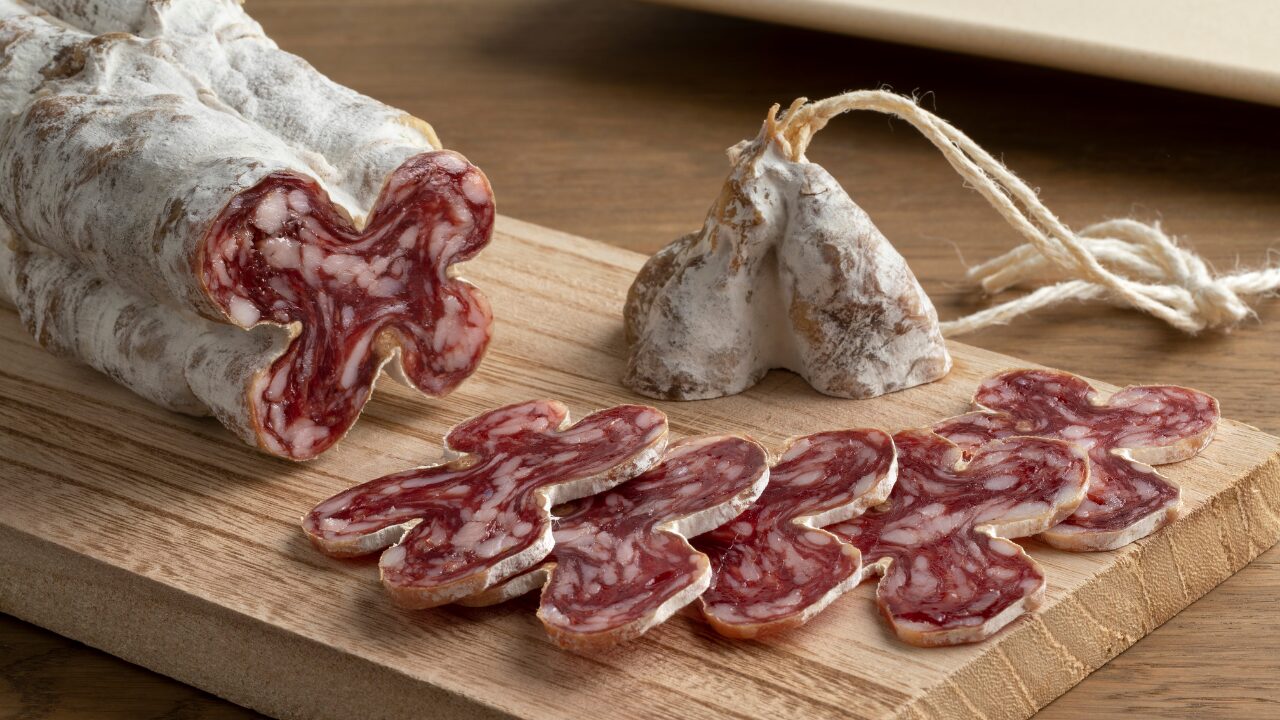 Le saucisson, la révélation tendance des calendriers de l'Avent 2025 ! (PicturePartners de Getty Images)