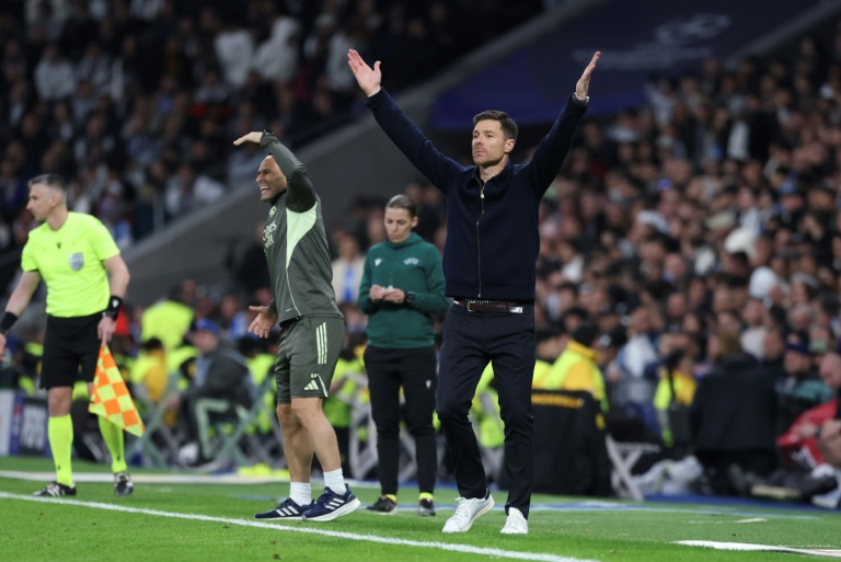 L'entraîneur du Real Madrid Xabi Alonso lors du match perdu contre Manchester City, le 10 décembre 2025 au stade Bernabeu