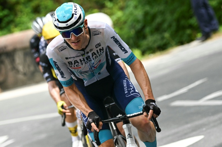 Le Slovène Matej Mohoric, coureur de l'équipe Bahrain-Victorious, en tête de l'échappée lors de la 15e étape du Tour de France entre Muret et Carcassonne, le 20 juillet 2025