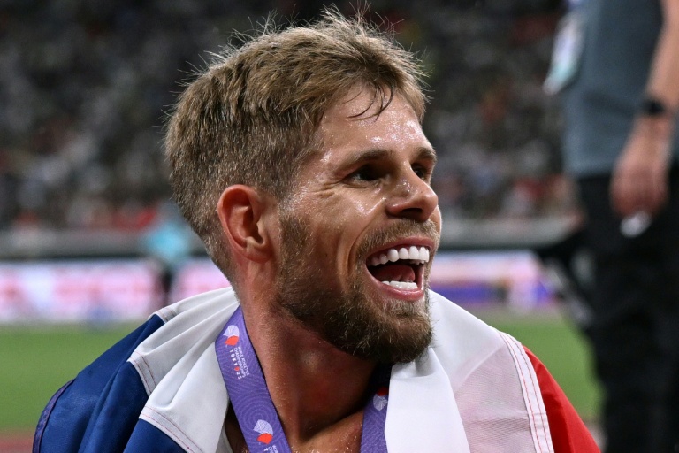 Jimmy Gressier après sa troisième place lors du 5.000m des Mondiaux d'athlétisme de Tokyo, le 21 septembre 2025