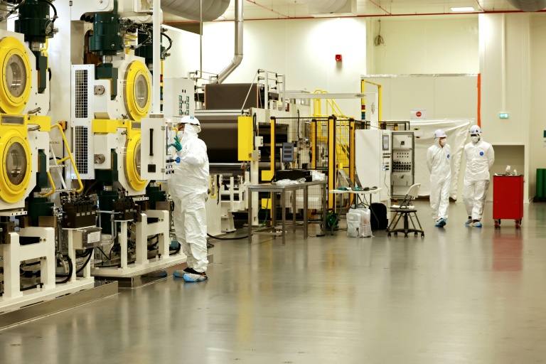 Dans l'usine de Verkor à Bourbourg, le 11 décembre 2025