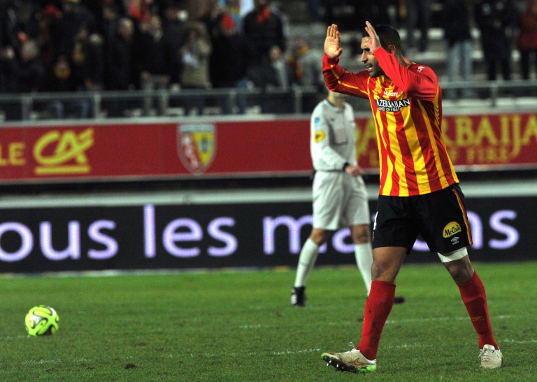 Ahmed Kantari, alors défenseur de Lens lors de la réception de Bastia au stade de la Licorne à Amiens, le 31 janvier 2015