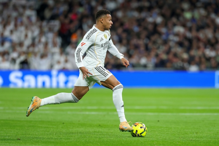 Kylian Mbappé lors de la défaite du Real Madrid contre Celta Vigo (0-2) le 7 décembre 2025 au Santiago Bernabeu. Malgré ce revers, l'attaquant français réalise une belle saison en Ligue des champions avec 9 buts en cinq matches