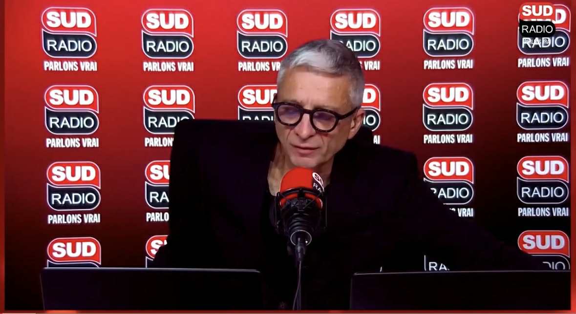 Le président ukrainien est en France. Emmanuel Macron reçoit au palais de l'Élysée à partir de 10h45 Volodymyr Zelensky et son épouse Olena Zelenska