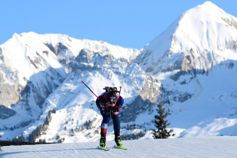 La Française Justine Braisaz-Bouchet lors du sprint de biathlon du Grand-Bornand, le 18 décembre 2025