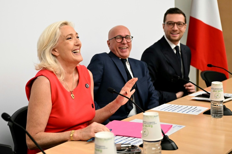 Marine Le Pen, Eric Ciotti et Jordan Bardella, à l'Assemblée nationale à Paris, le 28 juin 2025