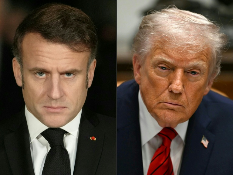 Cette combinaison de photos réalisée le 18 janvier 2026 montre, de gauche à droite, le président français Emmanuel Macron à Paris, le 27 janvier 2025, et le président américain Donald Trump à la Maison Blanche à Washington, le 10 décembre 2025